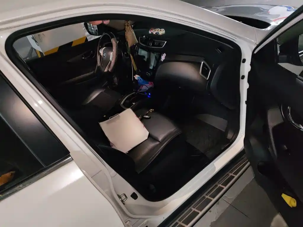 Nissan X-Trail — миниатюра 18