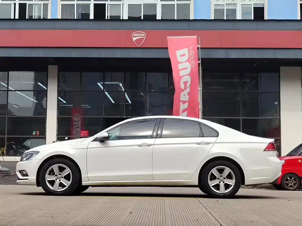 Volkswagen Lamando — миниатюра 7