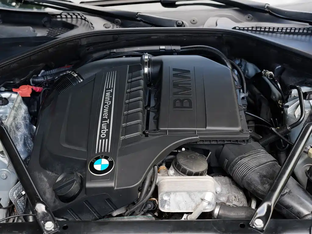 BMW 5 Series — миниатюра 29