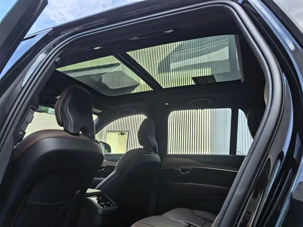 Volvo XC90 — миниатюра 11