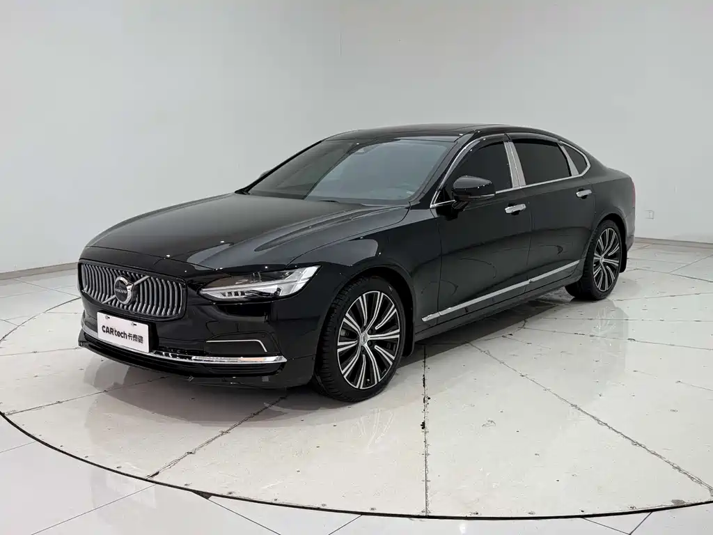 Volvo S90 2024 B5 Luxury