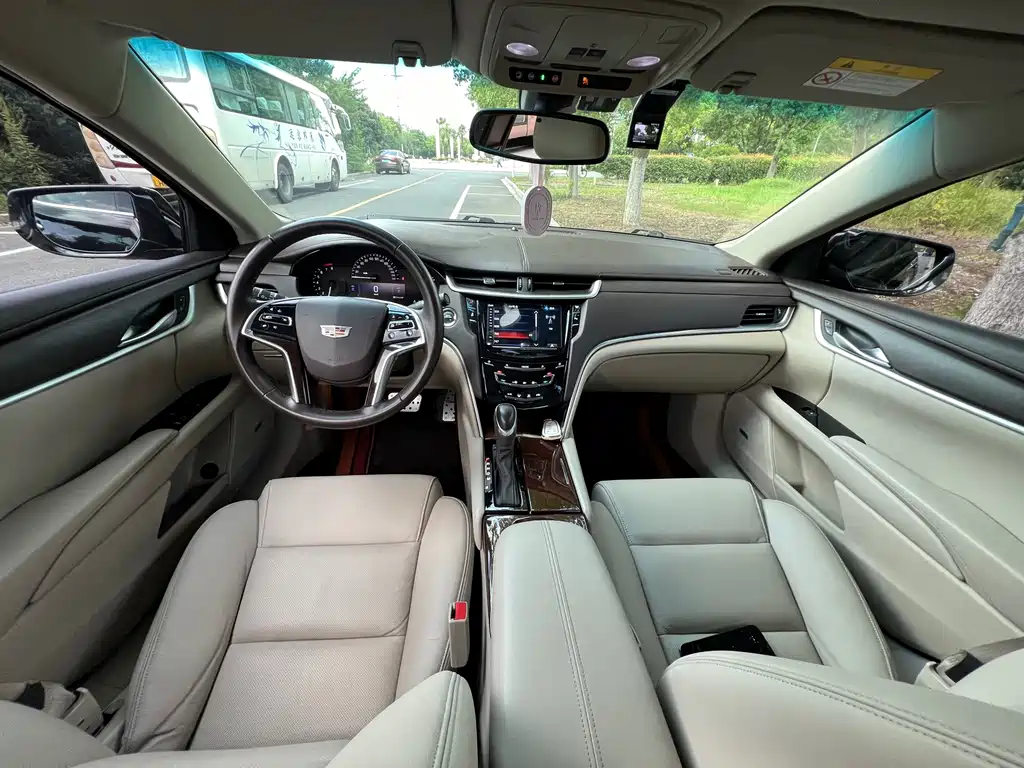 Cadillac XTS — миниатюра 8