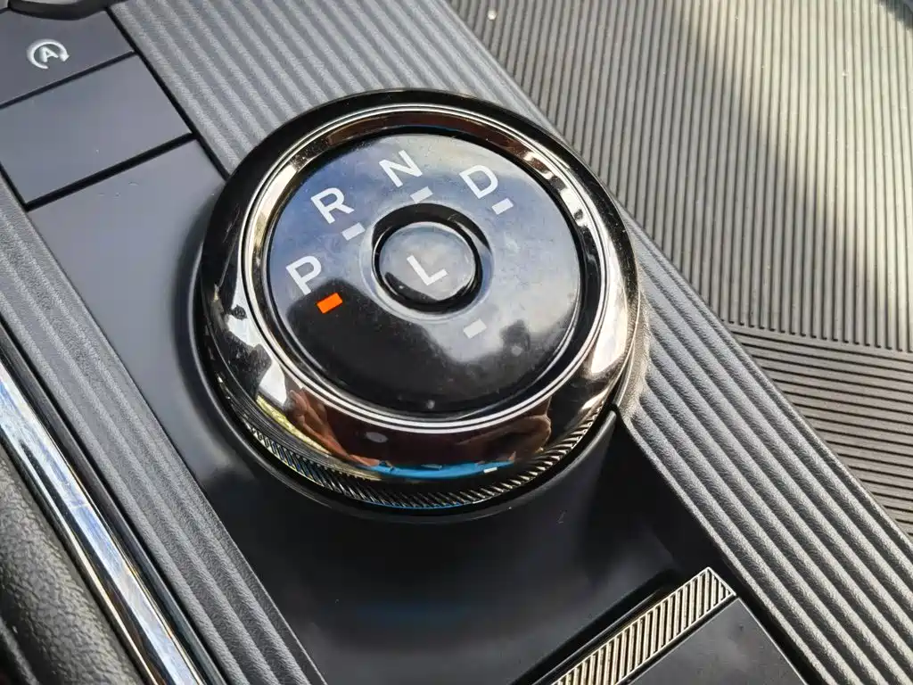 Ford Mondeo — миниатюра 12