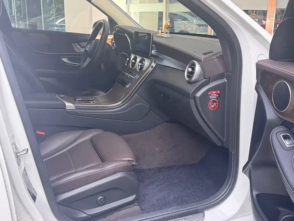 Mercedes-Benz GLC — миниатюра 13