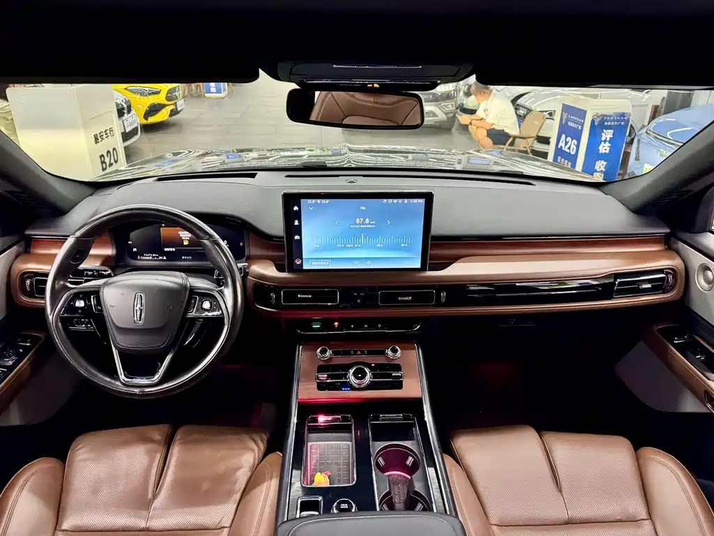 Lincoln Aviator — миниатюра 8