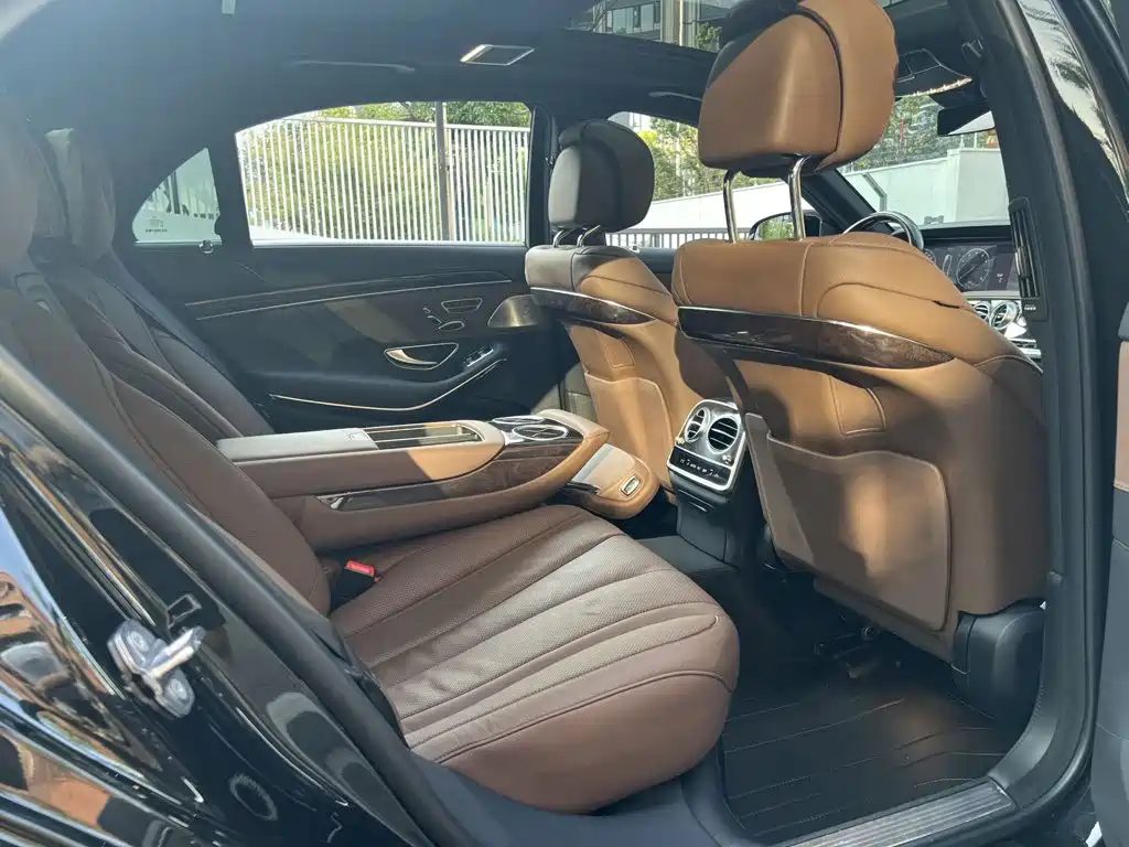 Mercedes-Benz S-Class — миниатюра 8