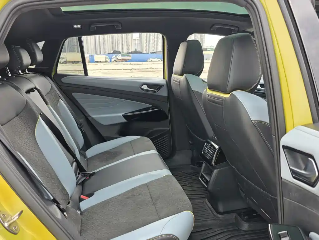 Volkswagen ID.4 X — миниатюра 4
