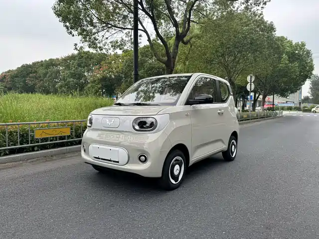 WULING AUTOMOBILE HONGGUANG MINIEV 2025