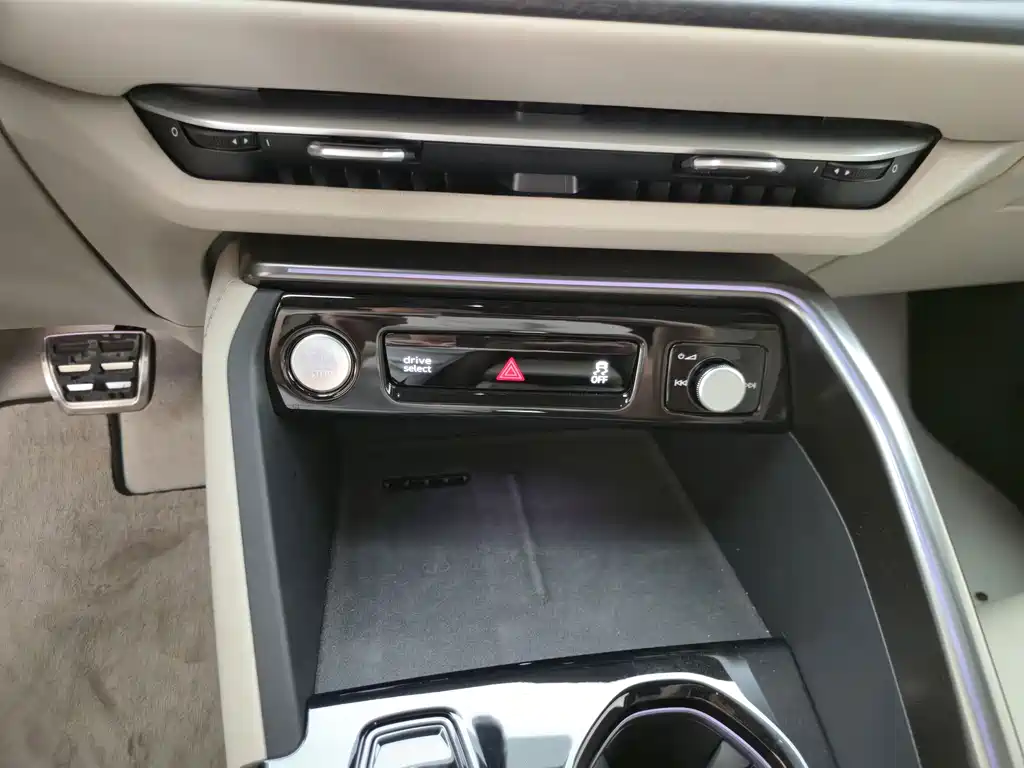 Audi Q5L — миниатюра 12