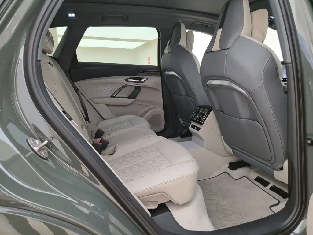 Audi Q5L — миниатюра 19