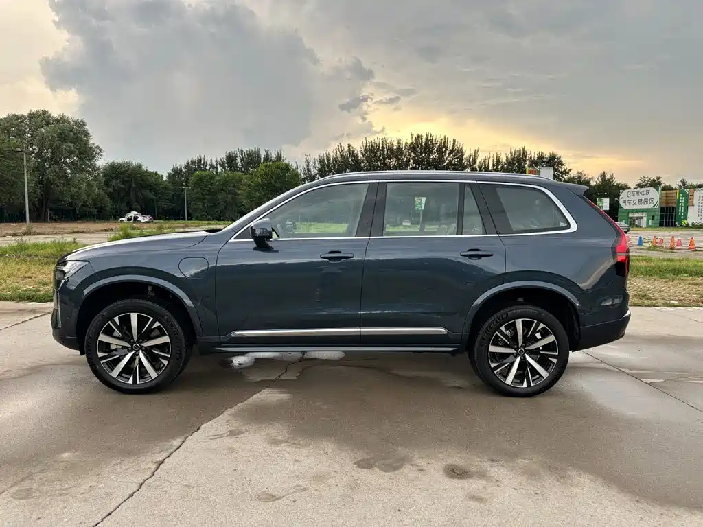 Volvo XC90 PHEV — миниатюра 7