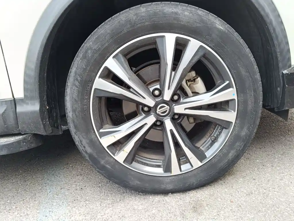 Nissan Qashqai — миниатюра 24