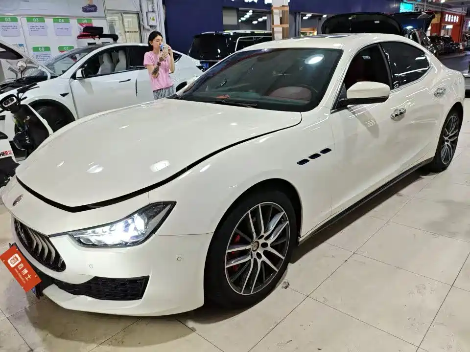 Maserati Ghibli