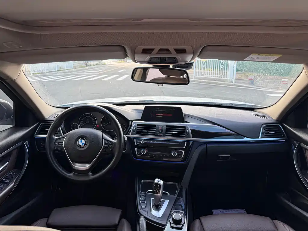 BMW 3 Series — миниатюра 5