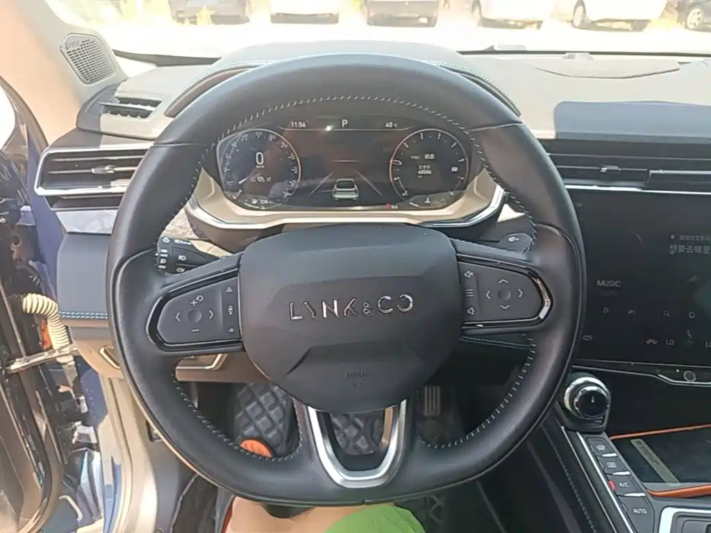Lynk & Co 05 — миниатюра 11