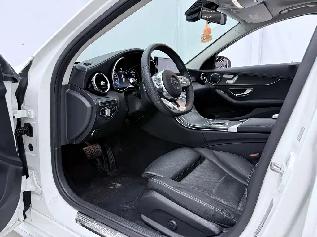 Mercedes-Benz C-Class — миниатюра 4