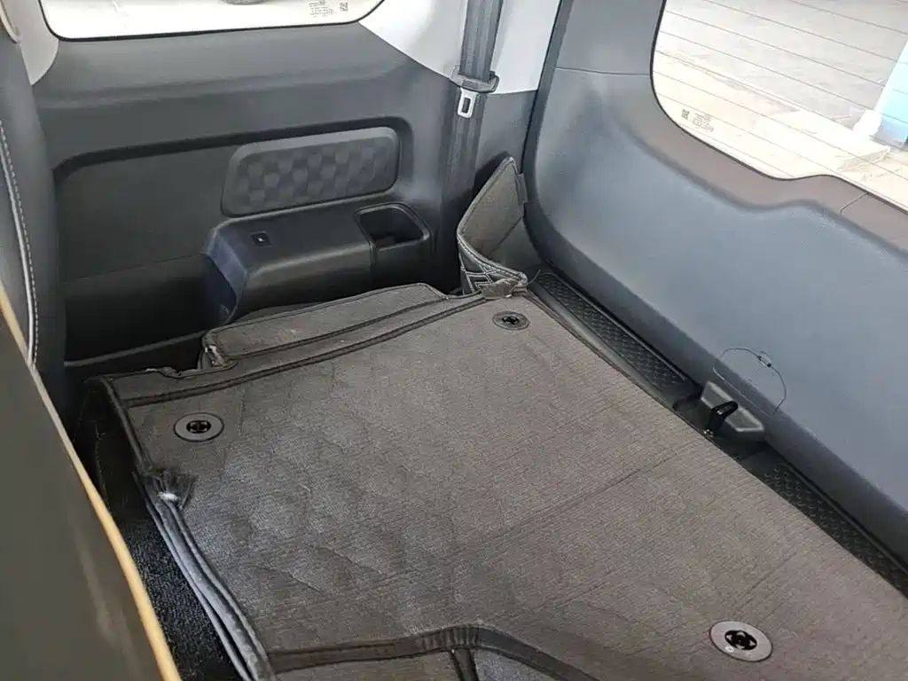 Baojun KiWi EV — миниатюра 17