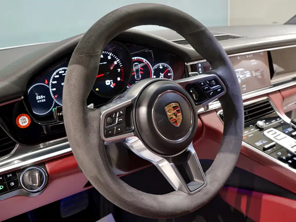 Porsche Panamera — миниатюра 3