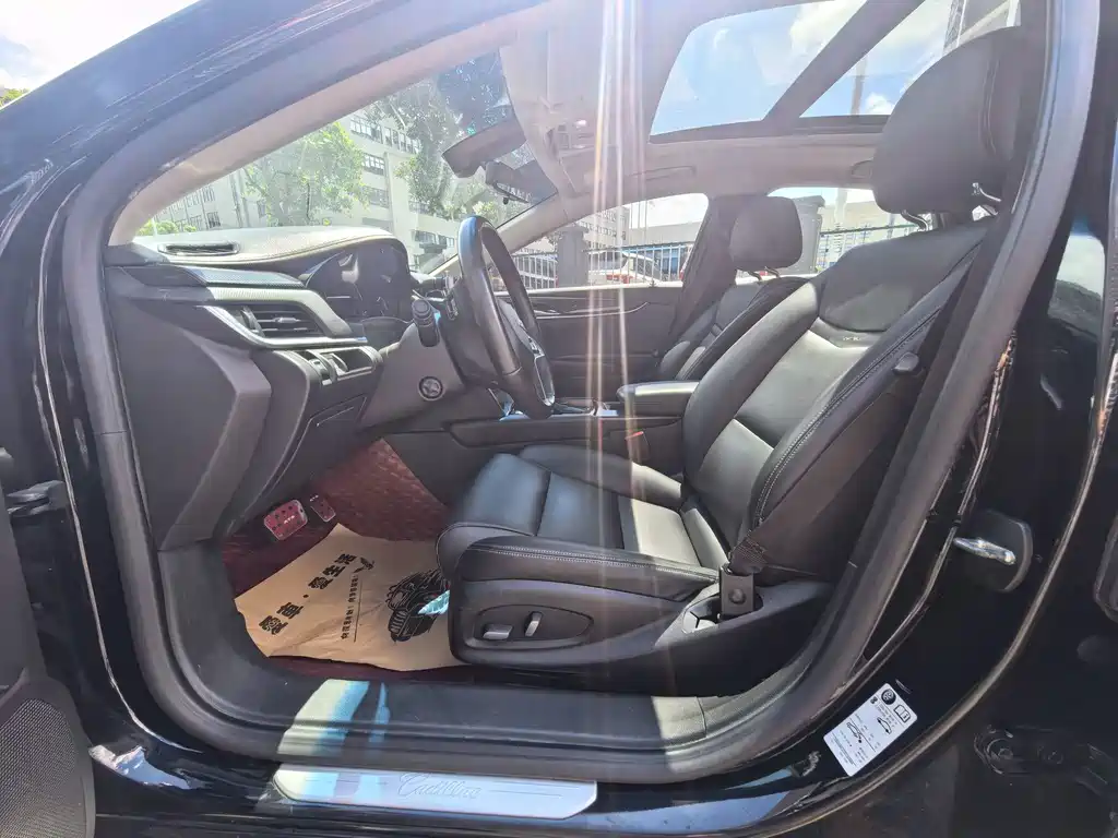 Cadillac XTS — миниатюра 8