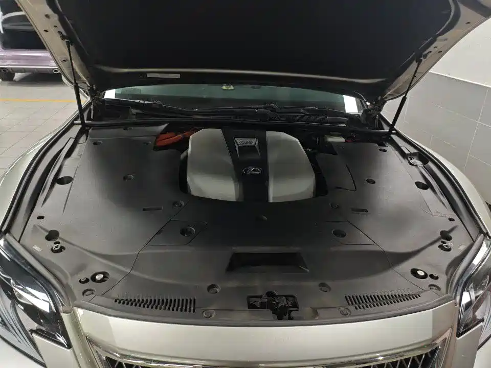 Lexus LS 2020 500h VI