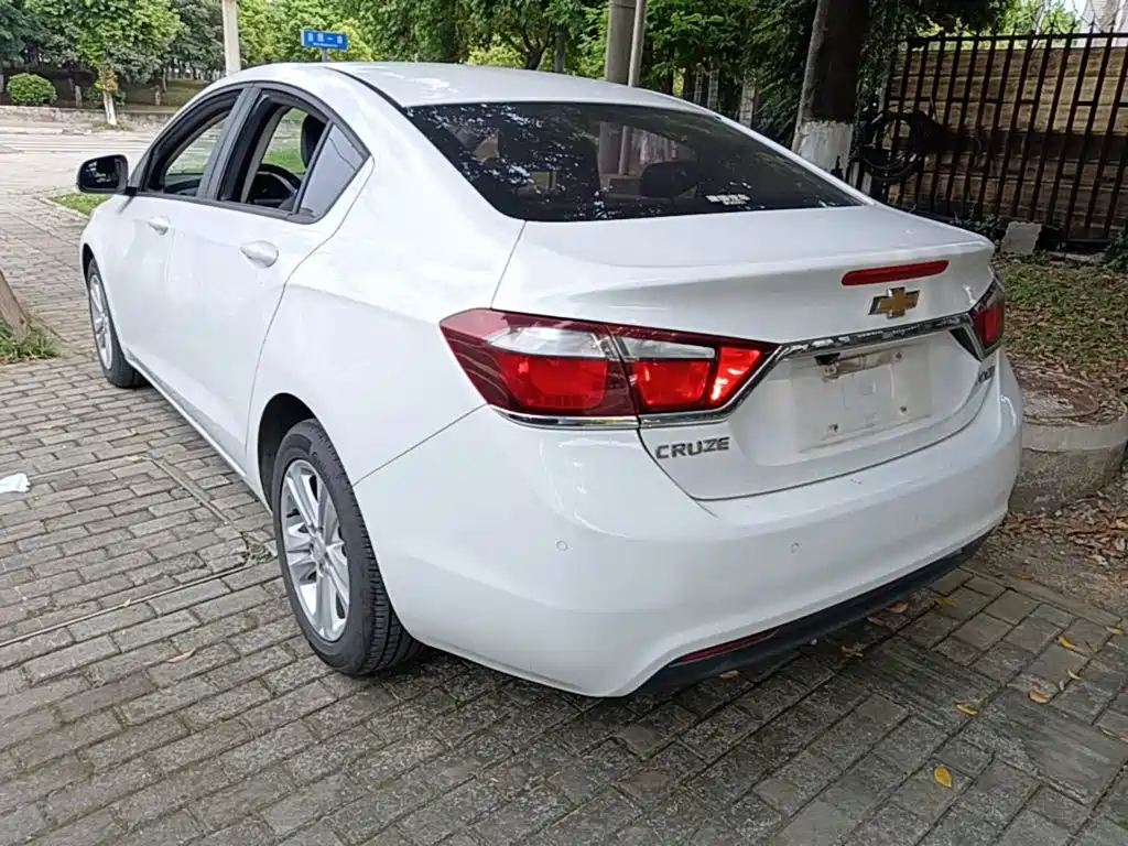 Chevrolet Cruze — миниатюра 5