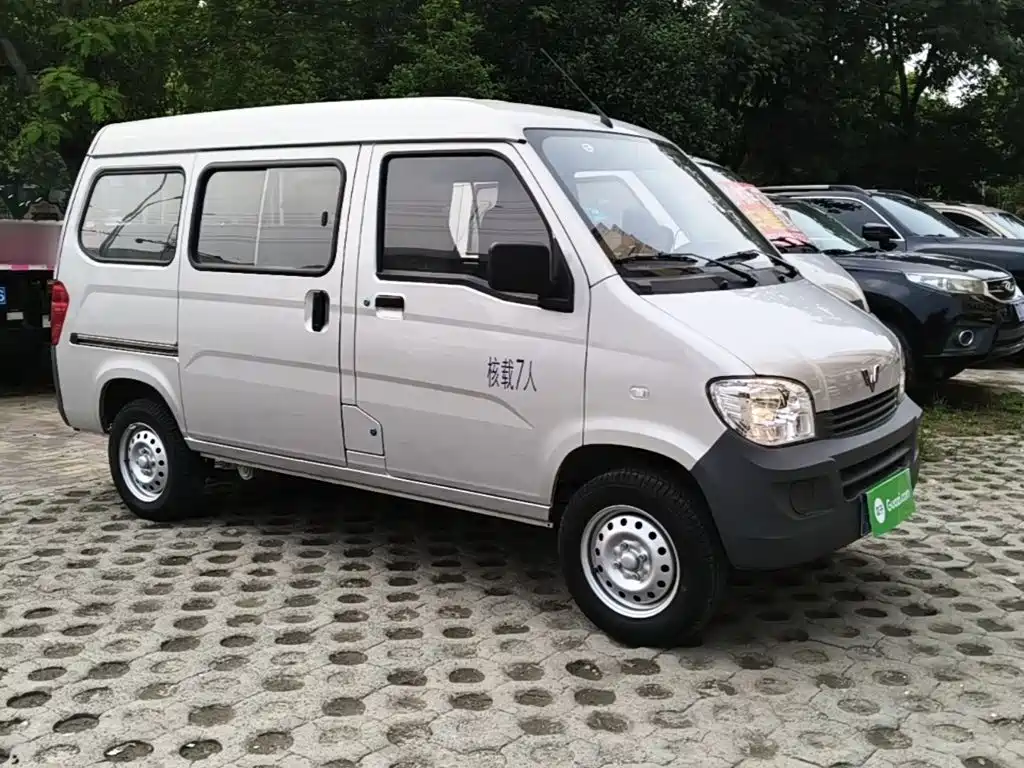 Wuling Sunshine 2023 1.5L 5/7 мест