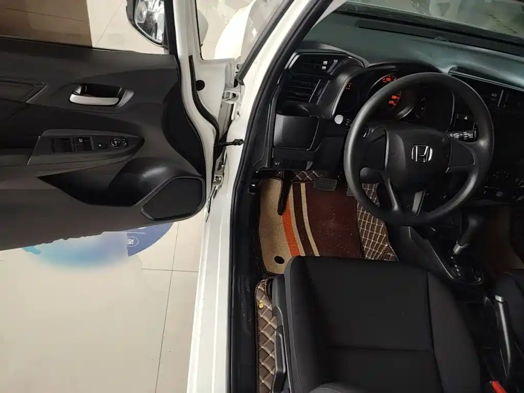 Honda Fit — миниатюра 16