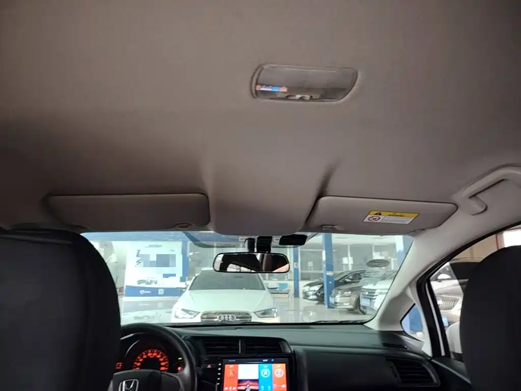 Honda Fit — миниатюра 18