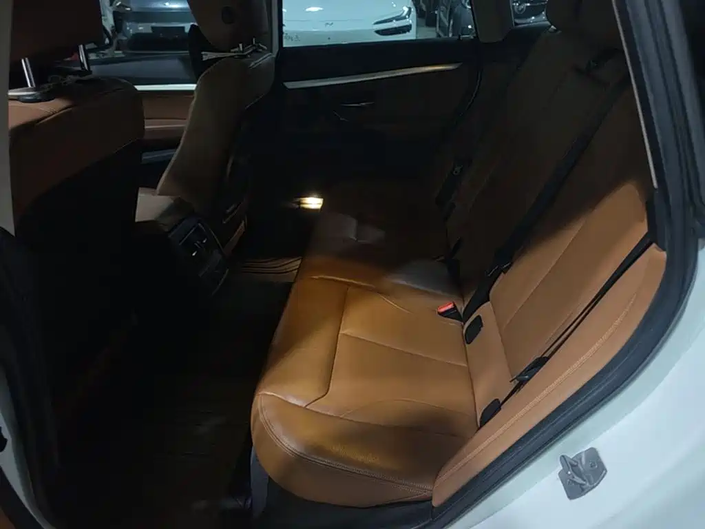 BMW 3 Series GT — миниатюра 17