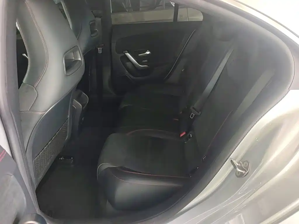 Mercedes-Benz CLA (Import) — миниатюра 17