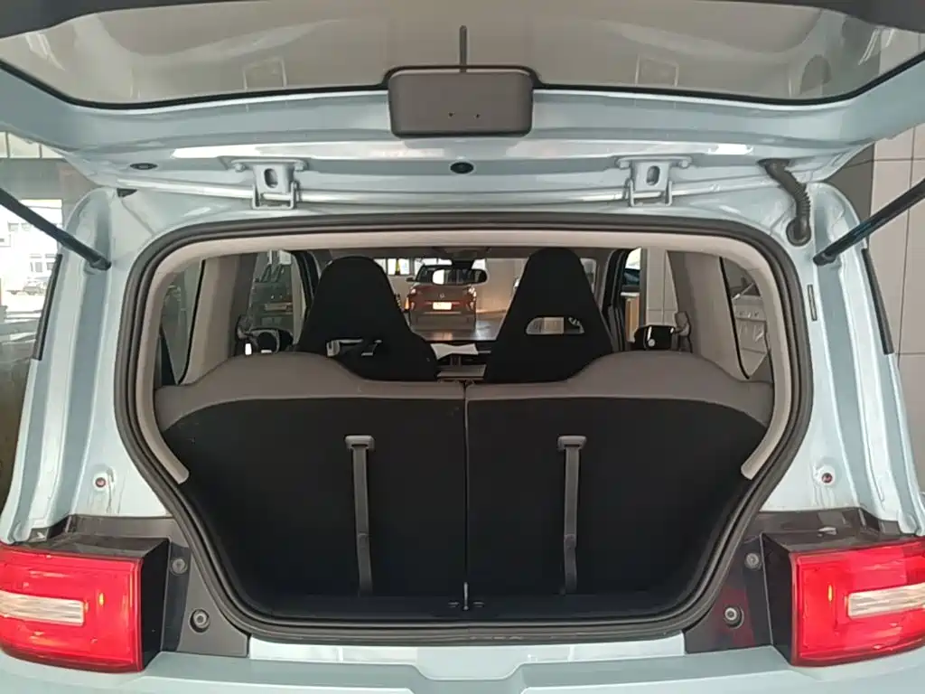 Wuling MINIEV — миниатюра 19