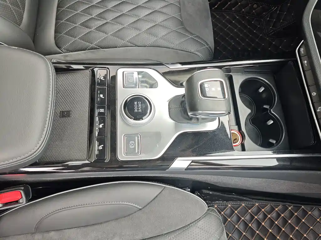 Hongqi Hongqi HS5 — миниатюра 13