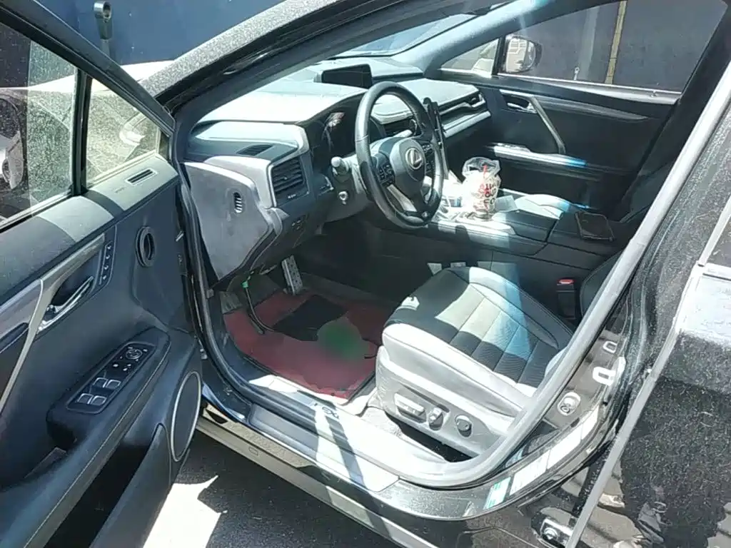 Lexus RX — миниатюра 16