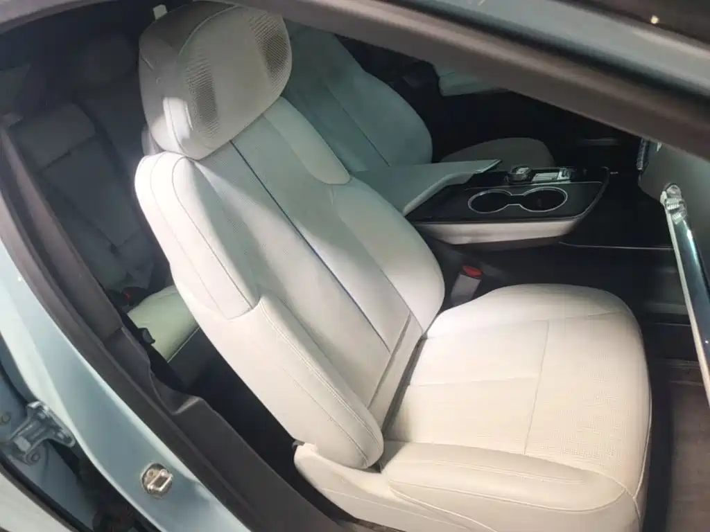 Cadillac Lyriq — миниатюра 25