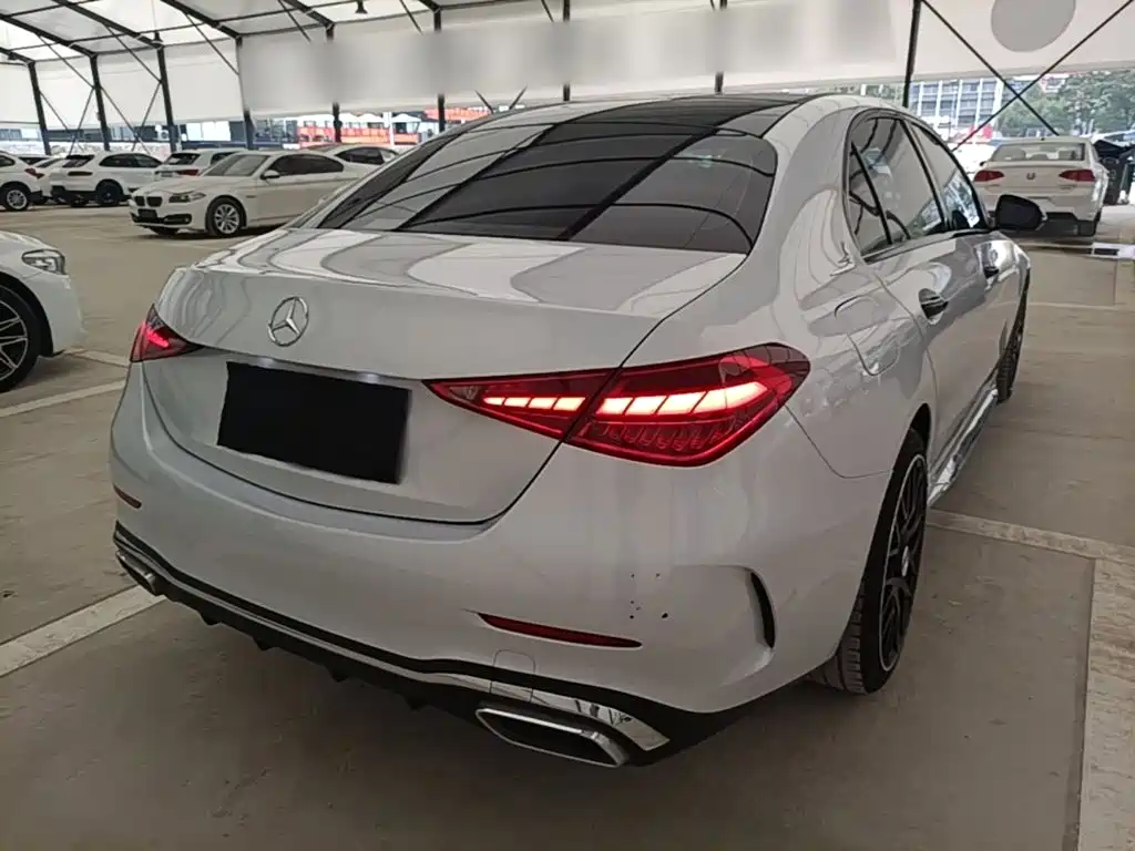 Mercedes-Benz C-Class — миниатюра 7