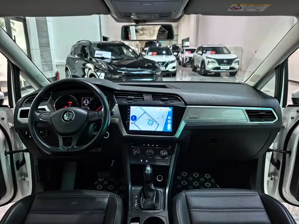 Volkswagen Touran — миниатюра 9
