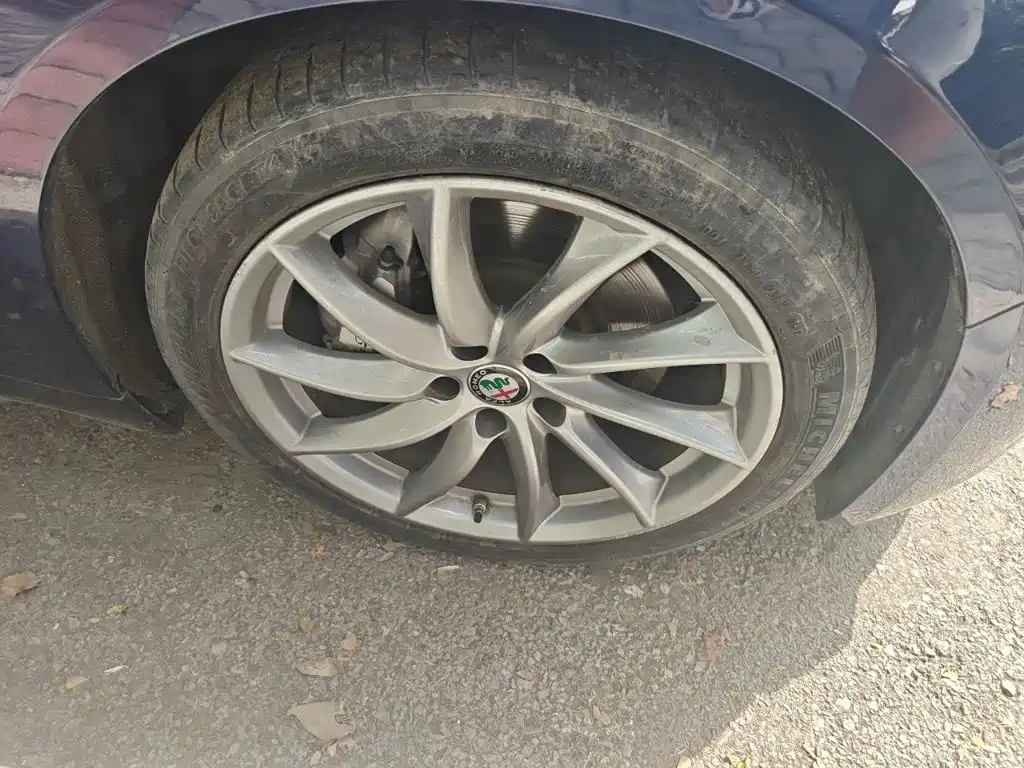 Alfa Romeo Giulia — миниатюра 24