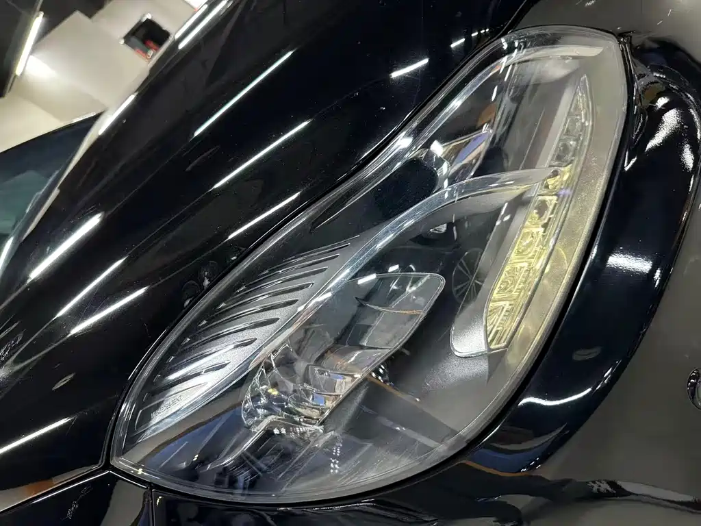 Mercedes-Benz E-Class — миниатюра 15