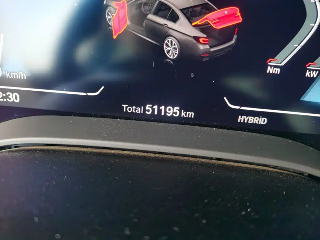 BMW 5 Series New Energy — миниатюра 8
