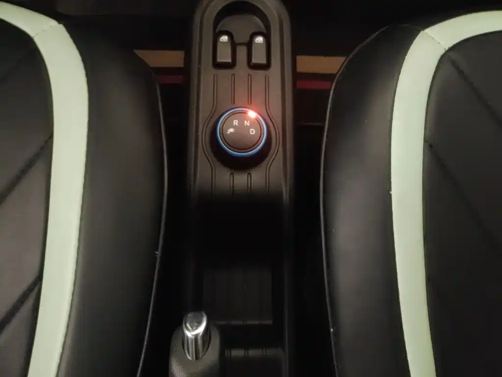 Wuling MINIEV — миниатюра 14