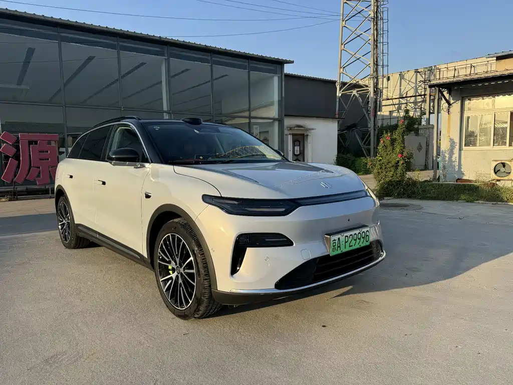 Leapmotor Leapmotor C11 — миниатюра 3