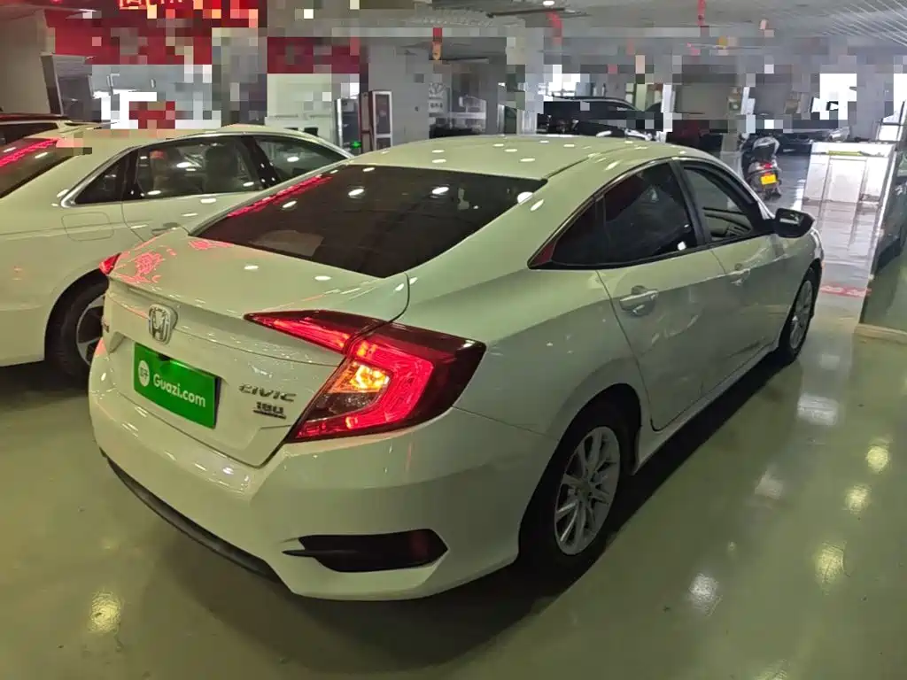 Honda Civic — миниатюра 7