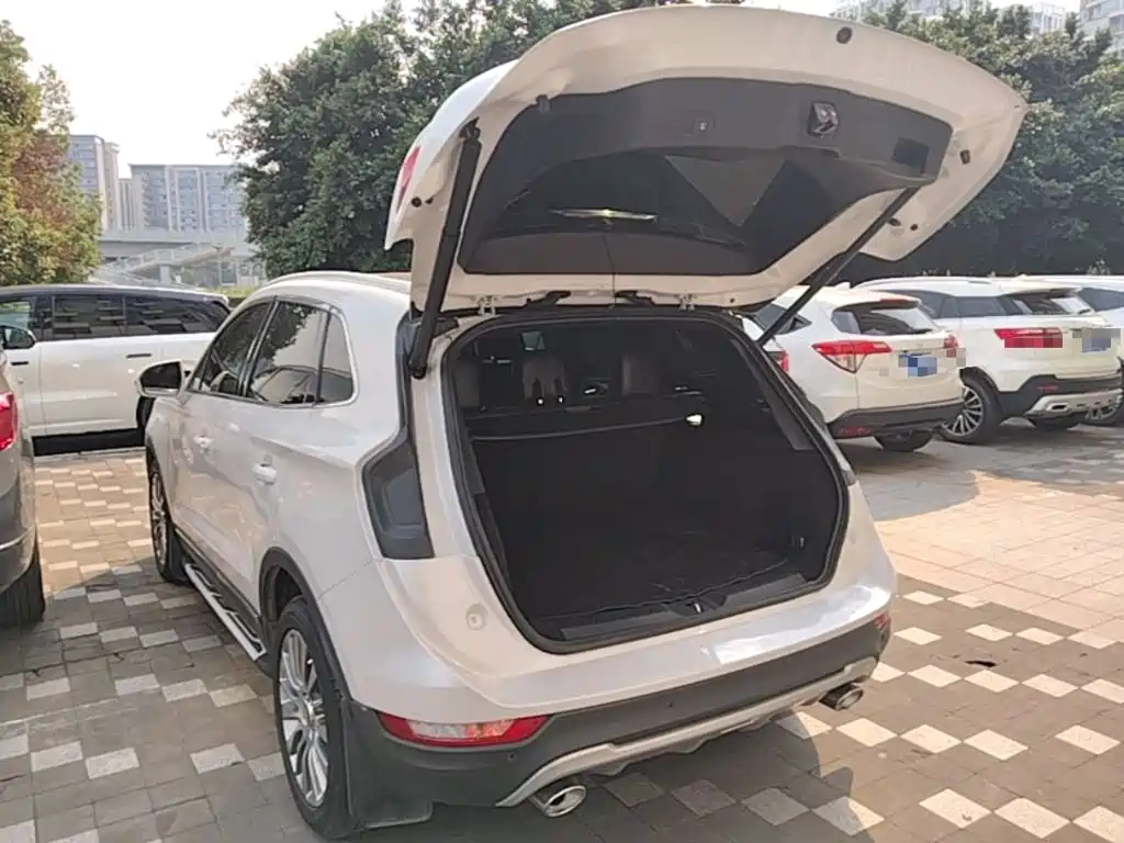 Lincoln MKC — миниатюра 19