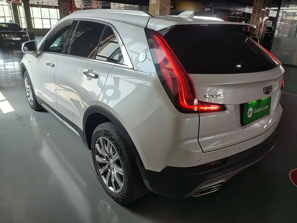 Cadillac XT4 — миниатюра 5