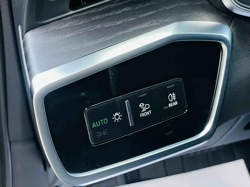 Audi A6L — миниатюра 23