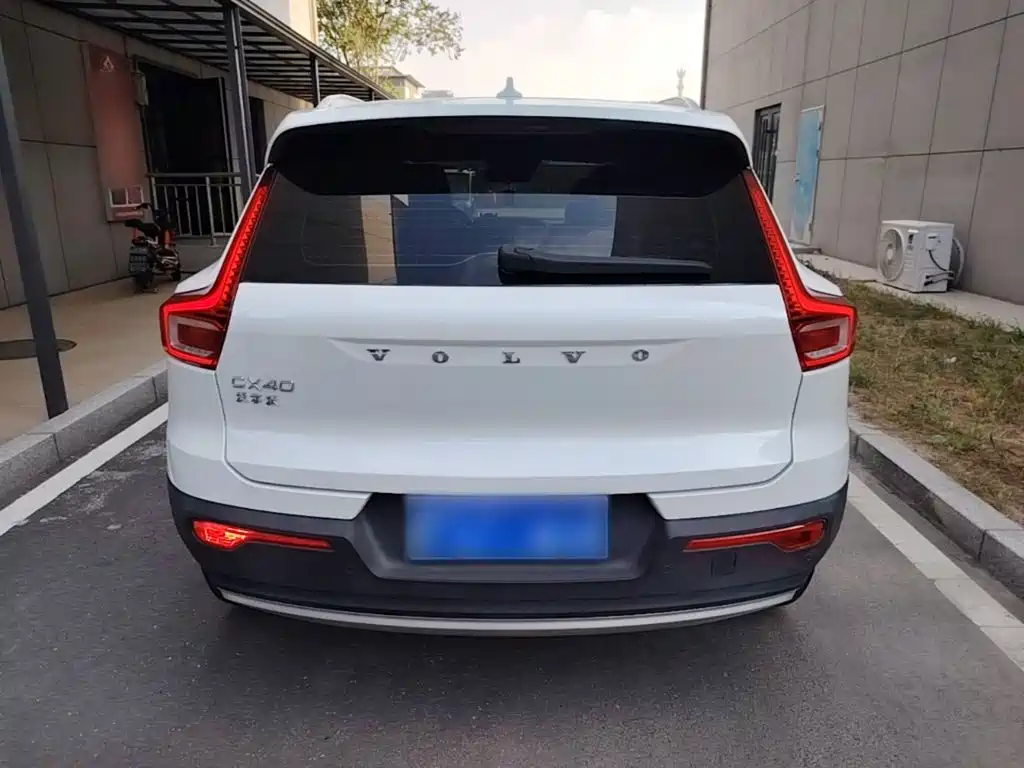 Volvo XC40 — миниатюра 6