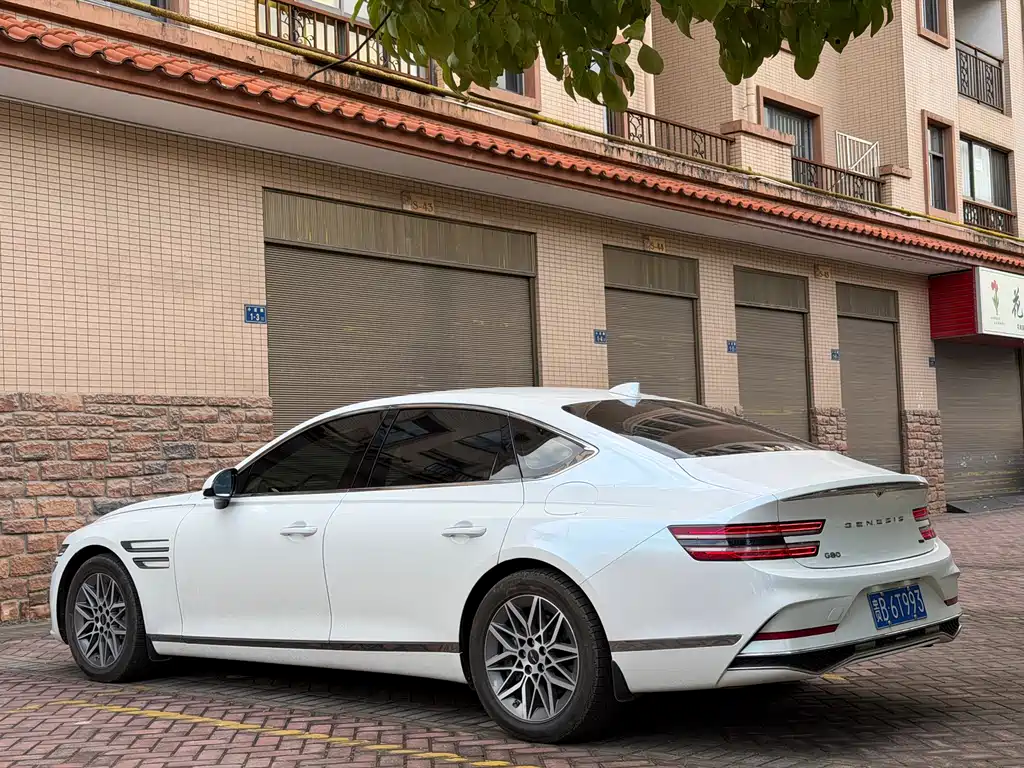Genesis G80 — миниатюра 19