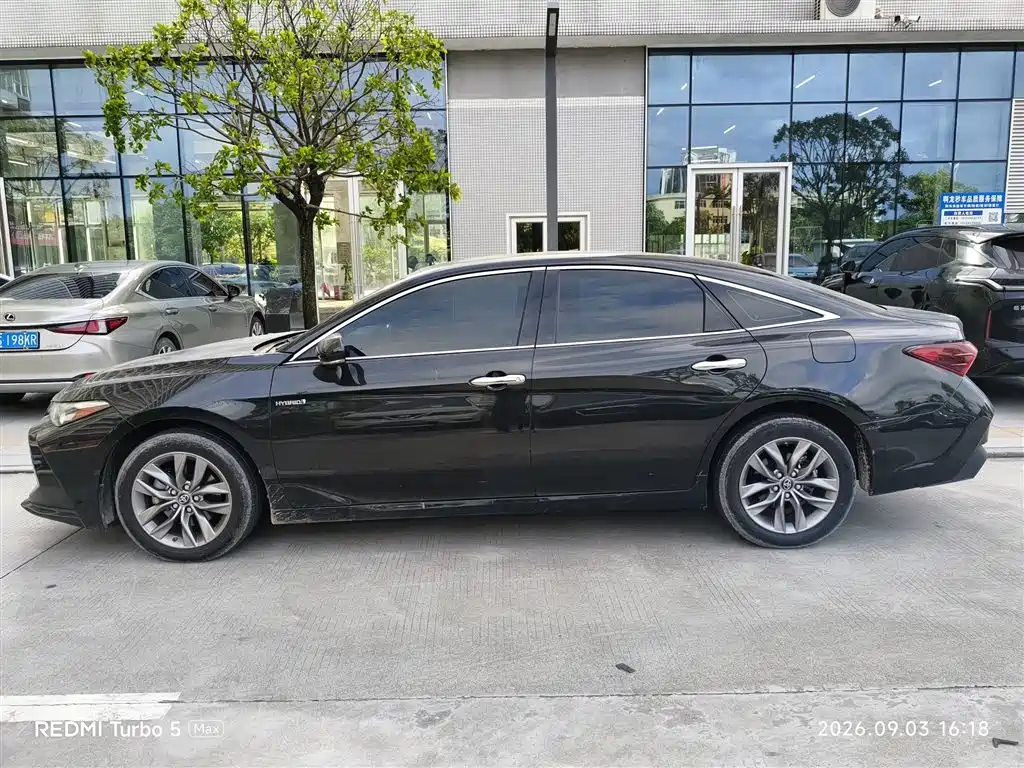 Toyota Avalon — миниатюра 3