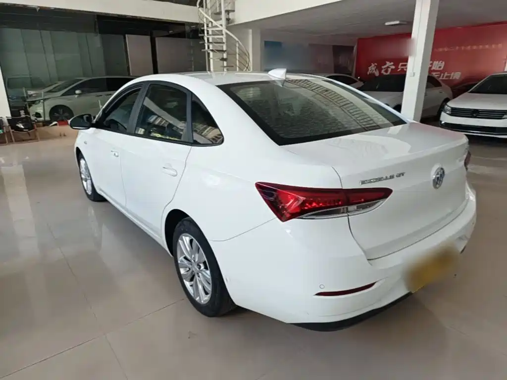 Buick Excelle — миниатюра 5