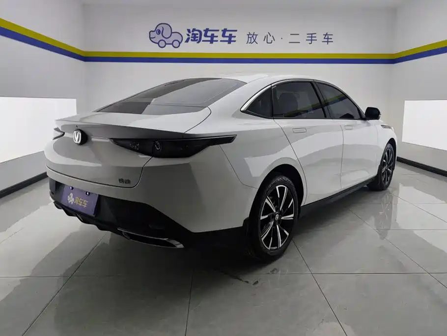 Changan Eado — миниатюра 3